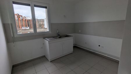 location Appartement F3 DE 71m² À LEVALLOIS PERRET - Photo 2