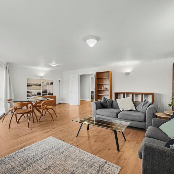 3 bedroom flat to rent - Photo 1