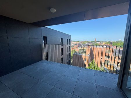 Prachtig appartement met 2 slaapkamers en terras. - Photo 2