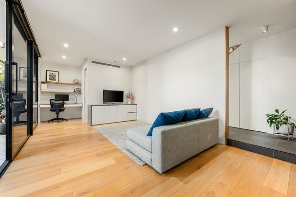 23 Boundary Street, Port Melbourne VIC 3207 - House For Rent | Domain - Photo 1