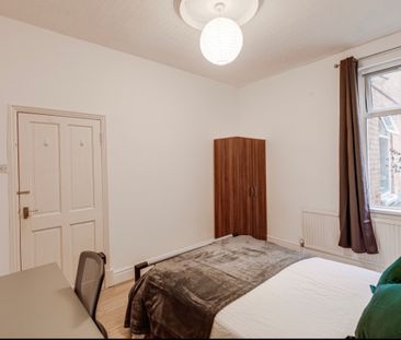 5 Bedroom House Close To Popular West End of Leicester Room two - Photo 6