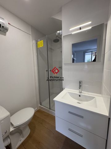 Location Appartement 1 pièce 19m² ST MARTIN D HERES 38400 - Photo 2