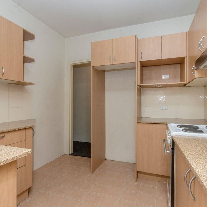 Convenient Ground Floor Living Close to Penrith CBD - Photo 1