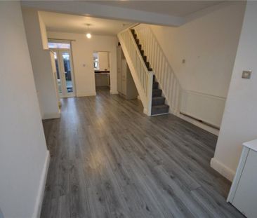 2 bedroom terraced house to rent - Photo 2