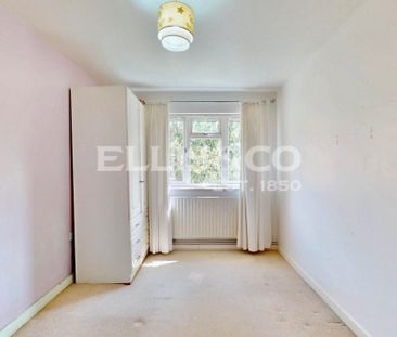 James Bedford Close, HA5, Pinner - Photo 4