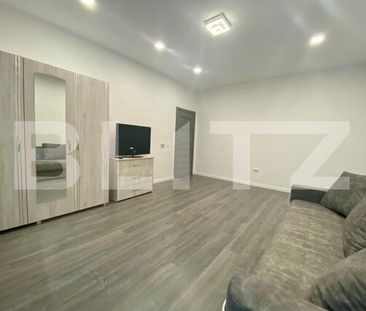 Garsoniera mobilat modern, decomandata, boxa, 43mp, zona strazii Ma... - Photo 1