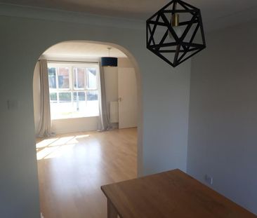 3 bedroom detached house to rent - Photo 3