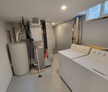 For Lease - 20 Mowat Crescent Unit# Lower, Barrie, Ontario - Photo 3