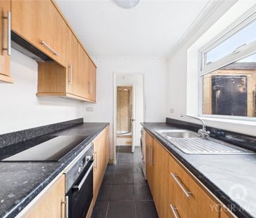 2 bedroom terraced house to rent - Photo 2