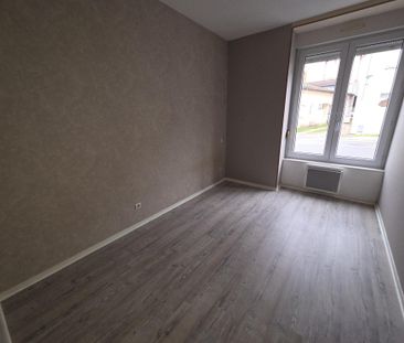 Location Appartement 4 pièces 75m² LE CREUSOT 71200 - Photo 3