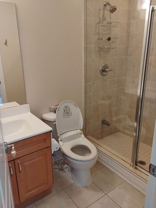 For Lease - 51 Beverley Glen Boulevard, Vaughan, Ontario - Photo 1