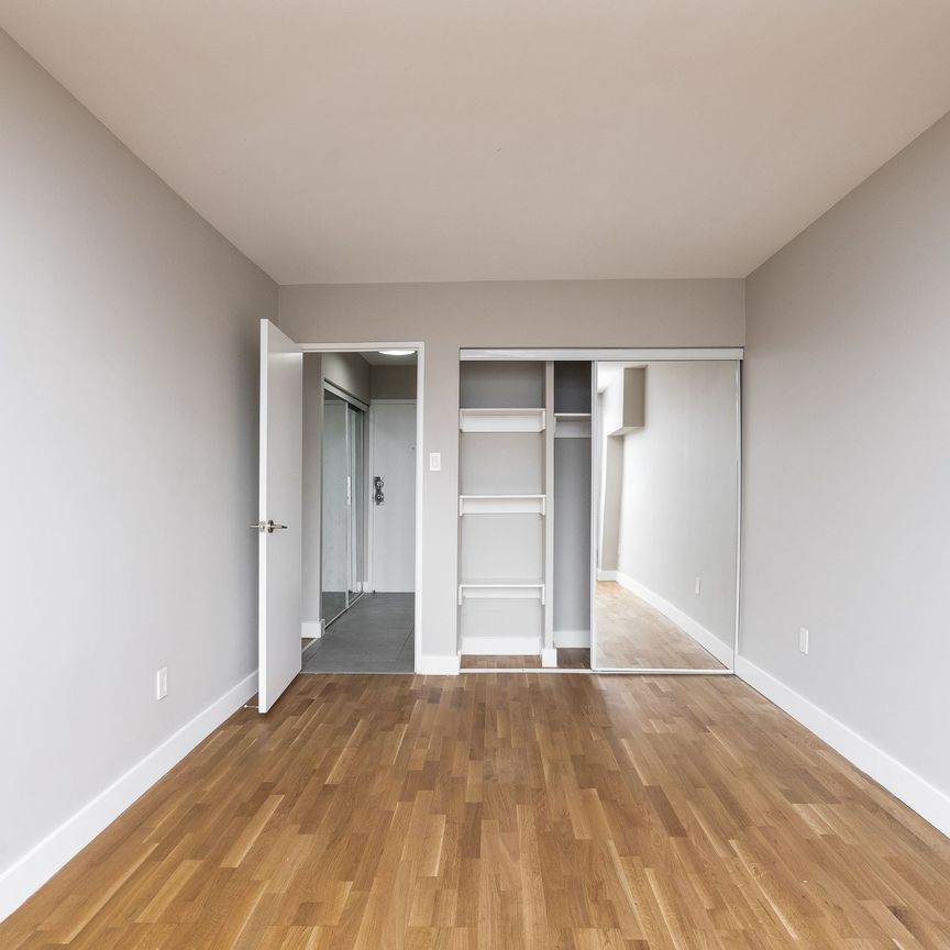 800 Richmond Street West - Photo 1