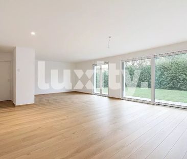 Modern 6-Bedroom Villa - Contemporary Amenities - Photo 2