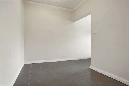 “Fresh, Bright & Convenient Living” - Photo 5