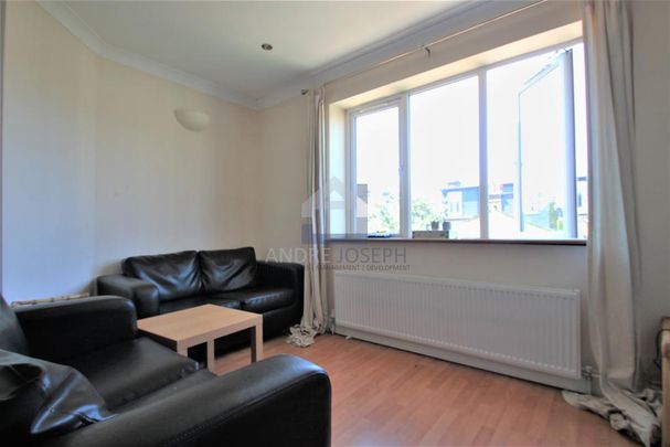 3 Bedroom Flat To Rent - Photo 1