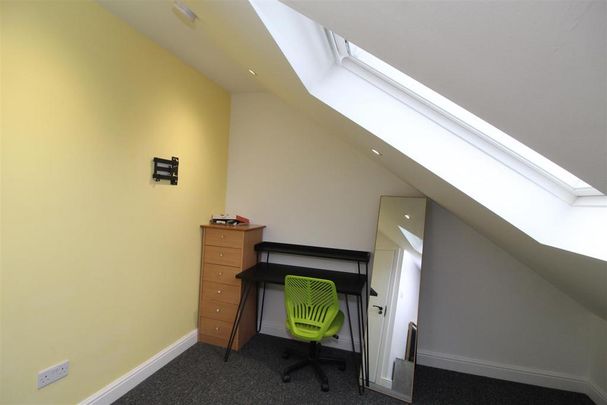 6 bedroom house to rent - Photo 1