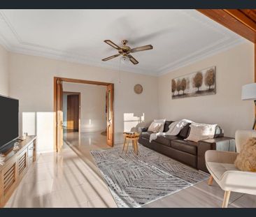 LAKEFRONT LIVING WITH BREATHTAKING VIEWS - Photo 2