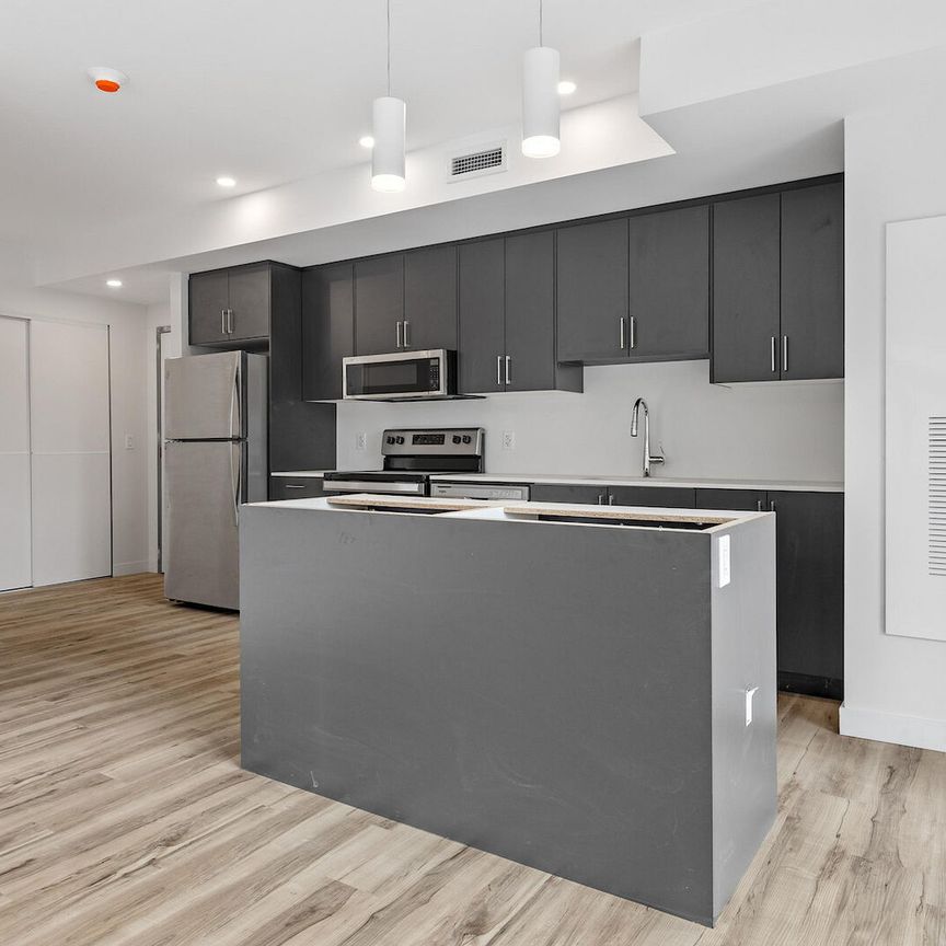 177 Armstrong Street, Hintonburg - Mechanicsville, Ottawa, ON - Photo 1