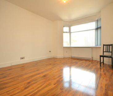 Shakespeare Road, London W3 6SA - Photo 1