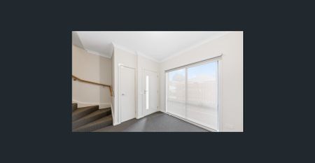 Super Luxury 2 bedroom Townhouse - Photo 2