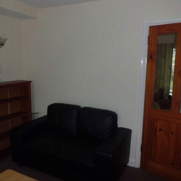 3 bedroom property to rent - Photo 1