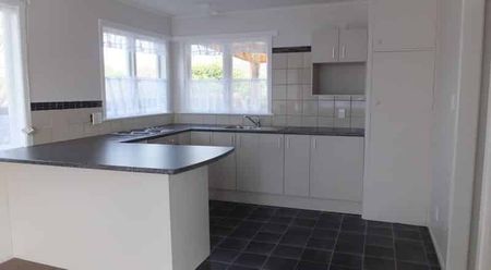 MANUREWA - Puriri Road - Photo 4