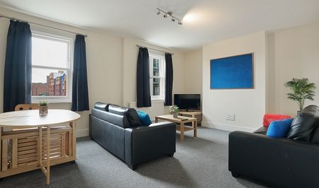 Three Bed Apartment in the City Centre - Photo 2
