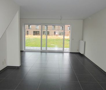 Mooie woning in rustige buurt met tuin en carport - Photo 6