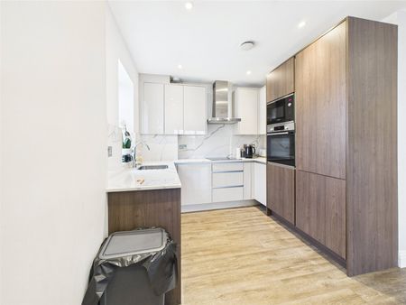 Wood Lane, Isleworth, Middlesex, TW7 - Photo 2