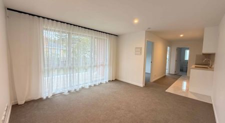 Glen Innes, Two Bedroom Apartment - Photo 2