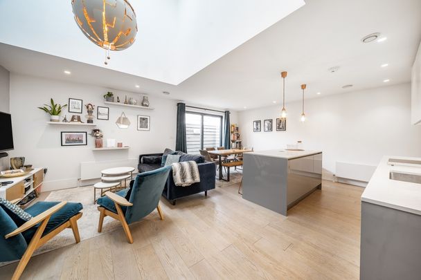 Waylett Place, London, SE27 - Photo 1