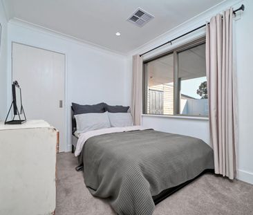 Exceptional Fully Furnished 3 x 2 With Fantastic Outdoors - Short T... - Photo 4