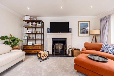 5 bedroom detached house to rent - Photo 4