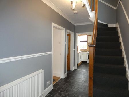 3 bedroom semi-detached house to rent - Photo 5