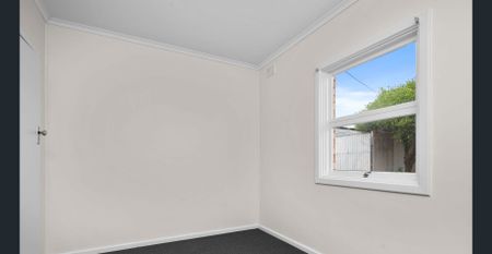 Modern, Upgraded Home with Contemporary Features - Photo 5