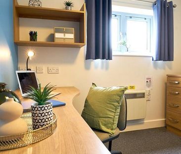 1 bedroom in a flat share to rent - Photo 5