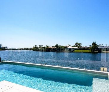 Luxurious Waterfront Living - Photo 5