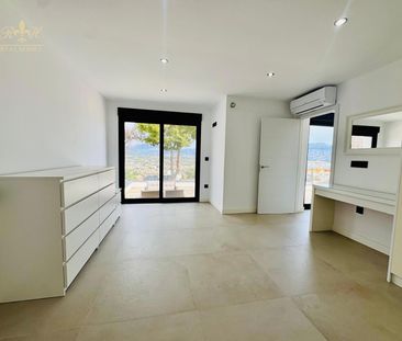 Exclusiva villa con vistas panorámicas, piscina y apartamentos inde... - Photo 6