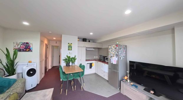 Modern Apartment, Mt Roskill - Photo 1