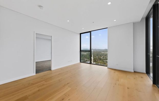 Seamless & Vibrant Brand-New Contemporary Apartment with Skyline News - Photo 1