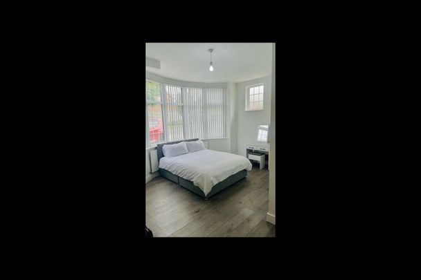 Room in a Shared House, Finchley Central, N3 - Photo 1