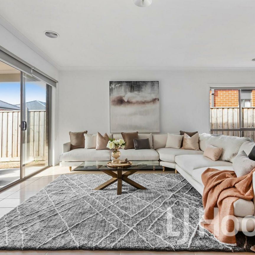 Great Family Friendly House At Point Cook! - Photo 1