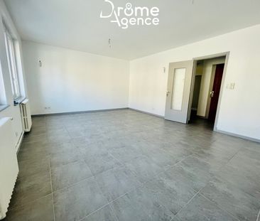 Location Appartement 3 pièces 78m² BOURG LES VALENCE 26500 - Photo 1