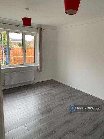 2 bedroom bungalow to rent - Photo 3