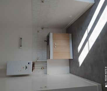 Location Appartement 2 pièces 40 m² Tournon-Saint-Martin - Photo 4
