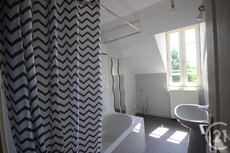 Location Appartement 4 pièces 94m² PUY GUILLAUME 63290 - Photo 4