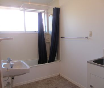 Front 2 bedroom unit in quiet Riccarton block - Photo 1