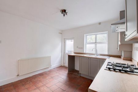 2 bedroom terraced house to rent - Photo 3