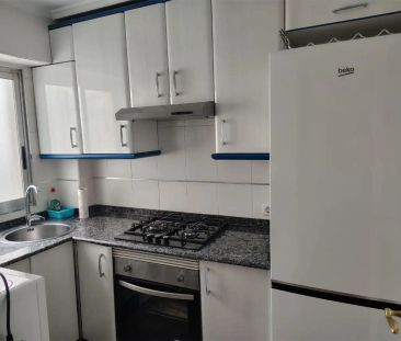 Piso de alquiler en Carrer del Monestir de Poblet, 6, El Calvari - Photo 6