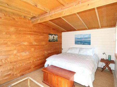 Rustic Sunny Whangapoua Cabins - Photo 5